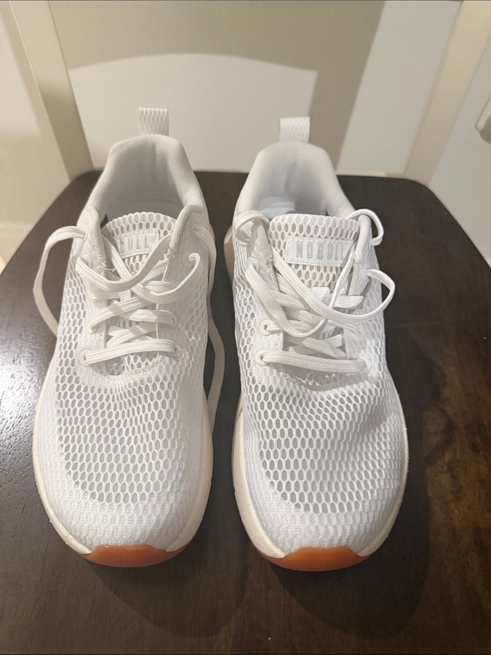 NWOT NOBULL white /gum drive men’s 8 women’s 9.5